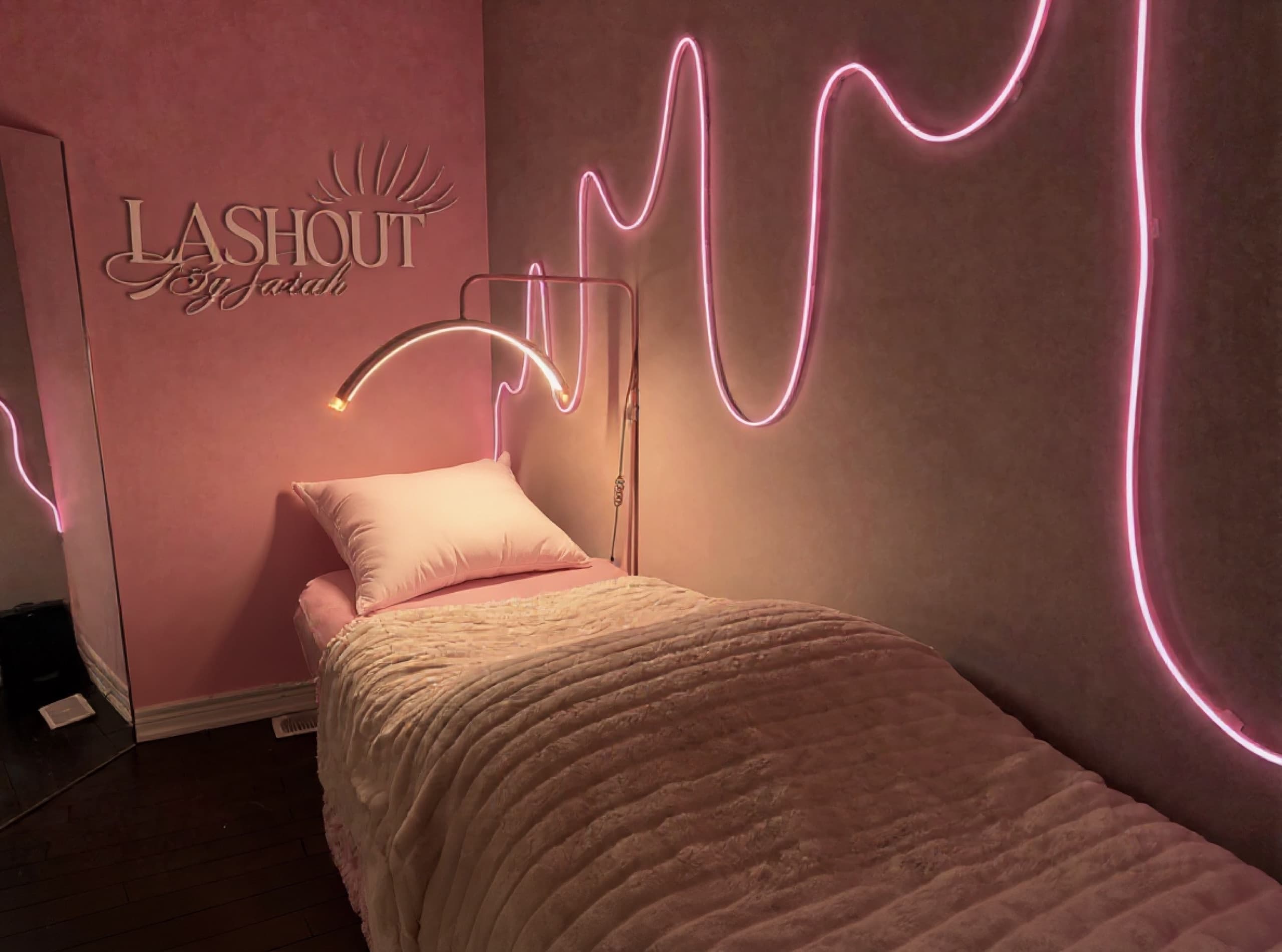 The Lashout private studio in Milton